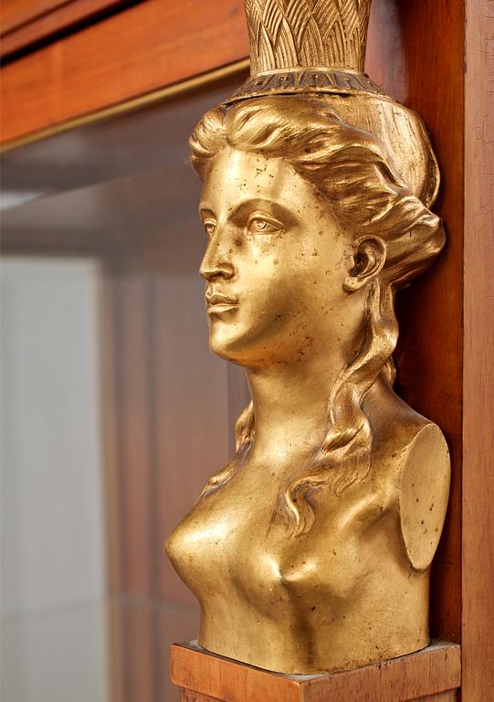 VITRINSKÅP, AB Axel Beckmans Möbelfabrik, Norrköping, empire-stil, tidigt 1900-tal.