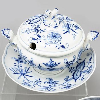 MAT- och KAFFESERVIS, 39 delar, porslin. Tyskland, Meissen, 1900-tal.