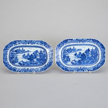 STEKFAT, ett par, porslin, Kina, Qingdynastin, Qianlong (1735-1796).