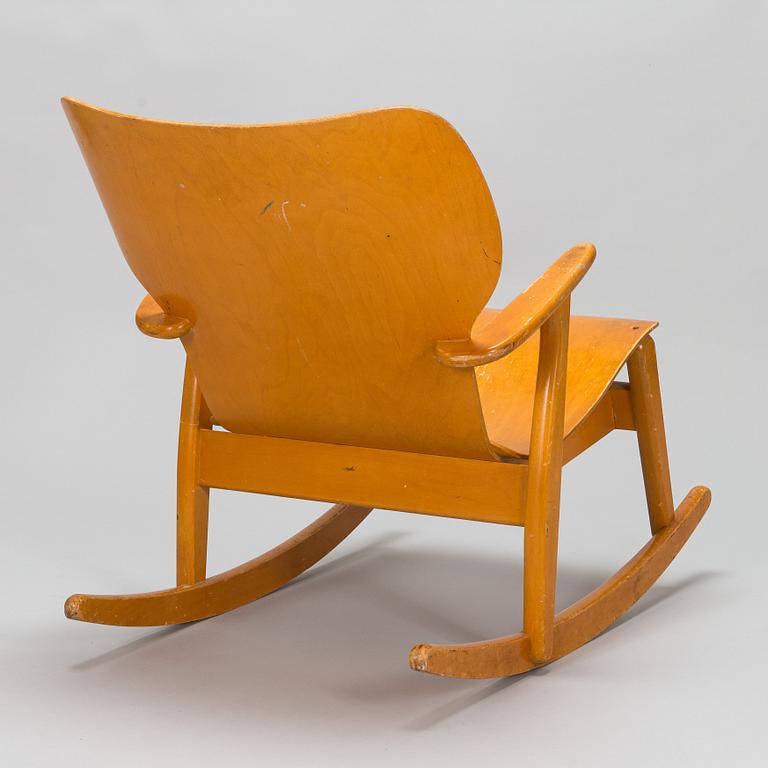 Ilmari Tapiovaara, a 1940s 'Domus' rocking chair for Keravan Puuteollisuus.