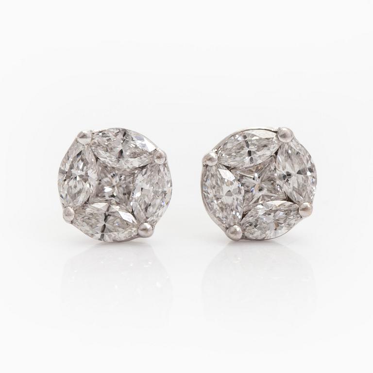 Earrings, princess- and marquise cut diamonds, 18K white gold.