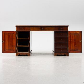 August Saul, skrivbord, Stockholm, 1800-tal.