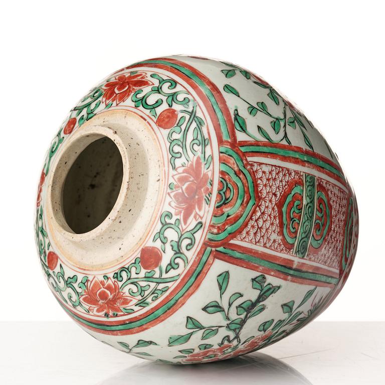 Kruka, porslin. Transition, 1600-tal.
