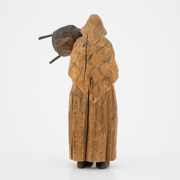 Axel Petersson Döderhultarn, sculpture. Signed. Carved and partly painted wood, height 25 cm.