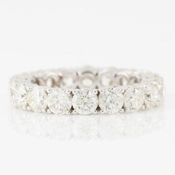 Ring, full eternity, 18K white gold set with brilliant-cut diamonds.