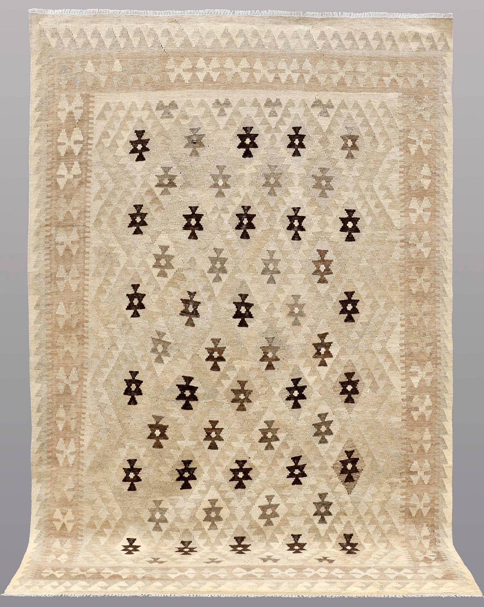 MATTA. Kelim, ca 298 x 190 cm.