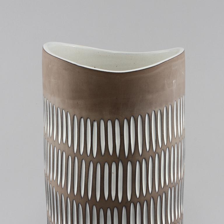 GOLVVAS, stengods, "Negro" Ingrid Atterberg, Upsala-Ekeby, 1900-talets andra hälft.