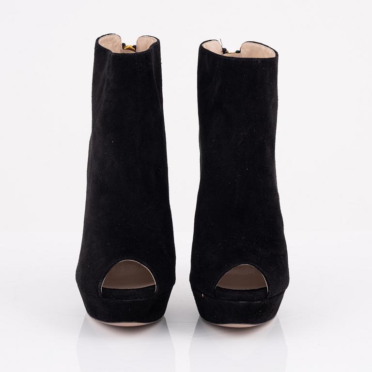 Prada, stövletter, storlek 36.