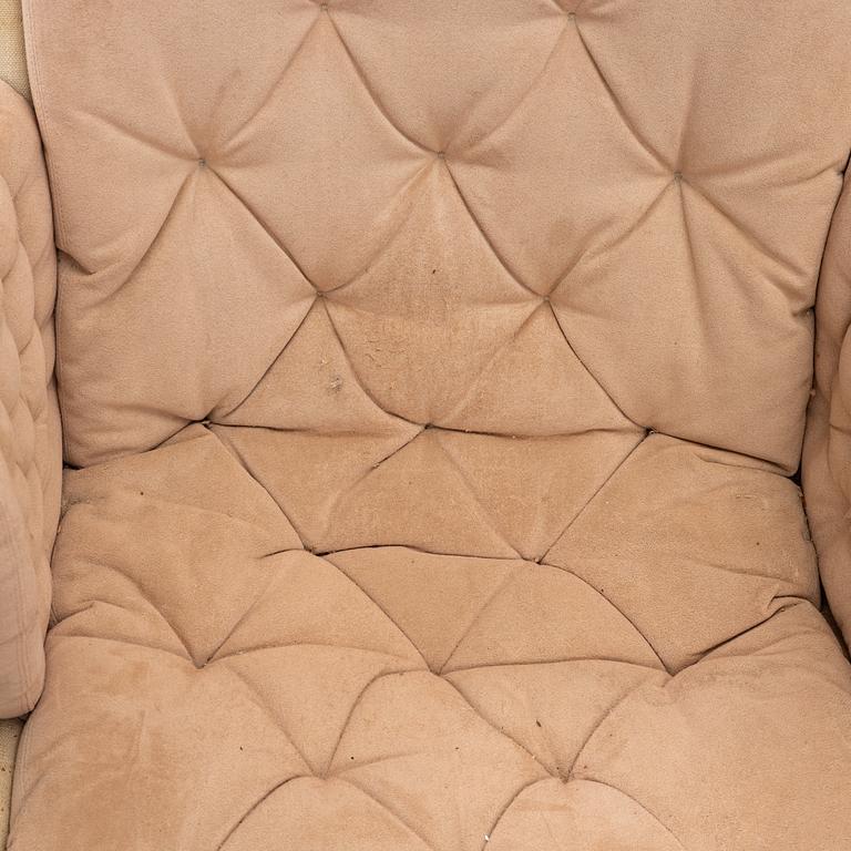 Bruno Mathsson, fåtöljer, ett par, med en fotpall, "Pernilla", DUX.