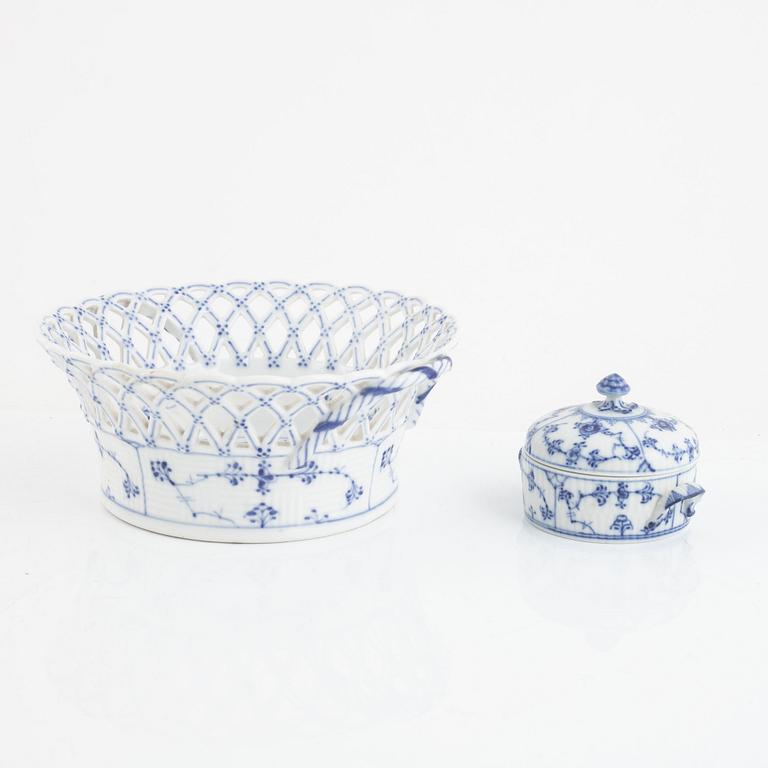 A 'Musselmalet' porcelain pot, a bowl and a sugar bowl with lid, Royal Copenhagen, Denmark.