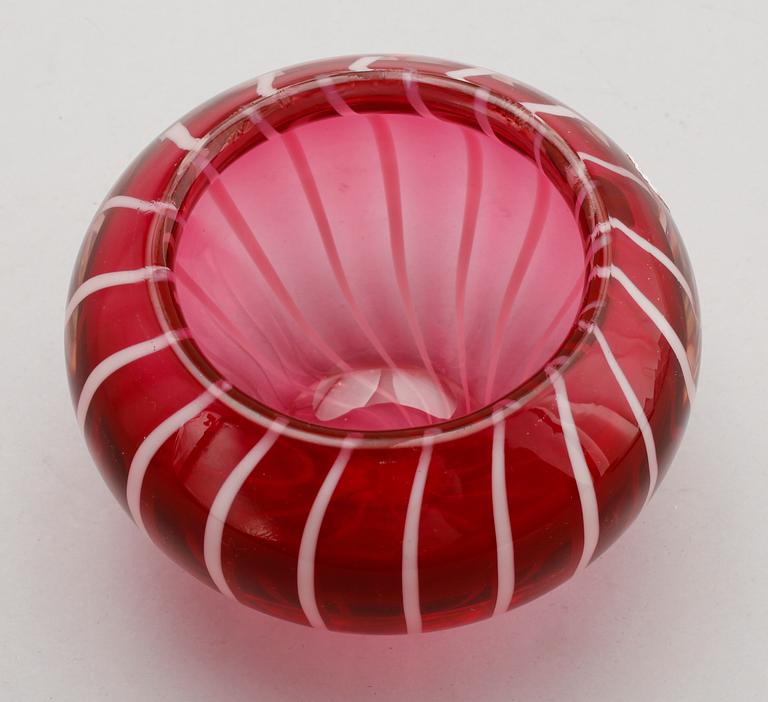 SKÅL, glas, Coquille, Flygsfors -56 samt SKÅL, Kedelv, Flygsfors -54.