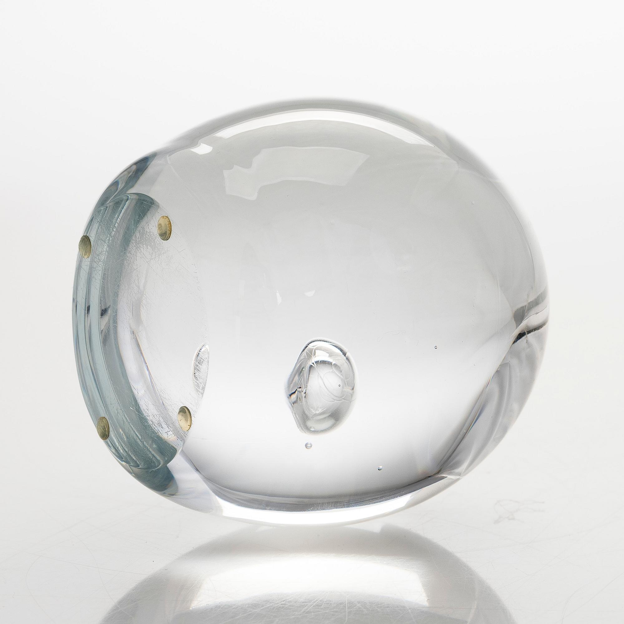 Timo Sarpaneva, an art glass, signed Timo Sarpaneva Iittala.