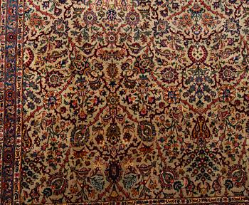 A carpet, semi-antique Kashan, ca 422 x 321 cm.