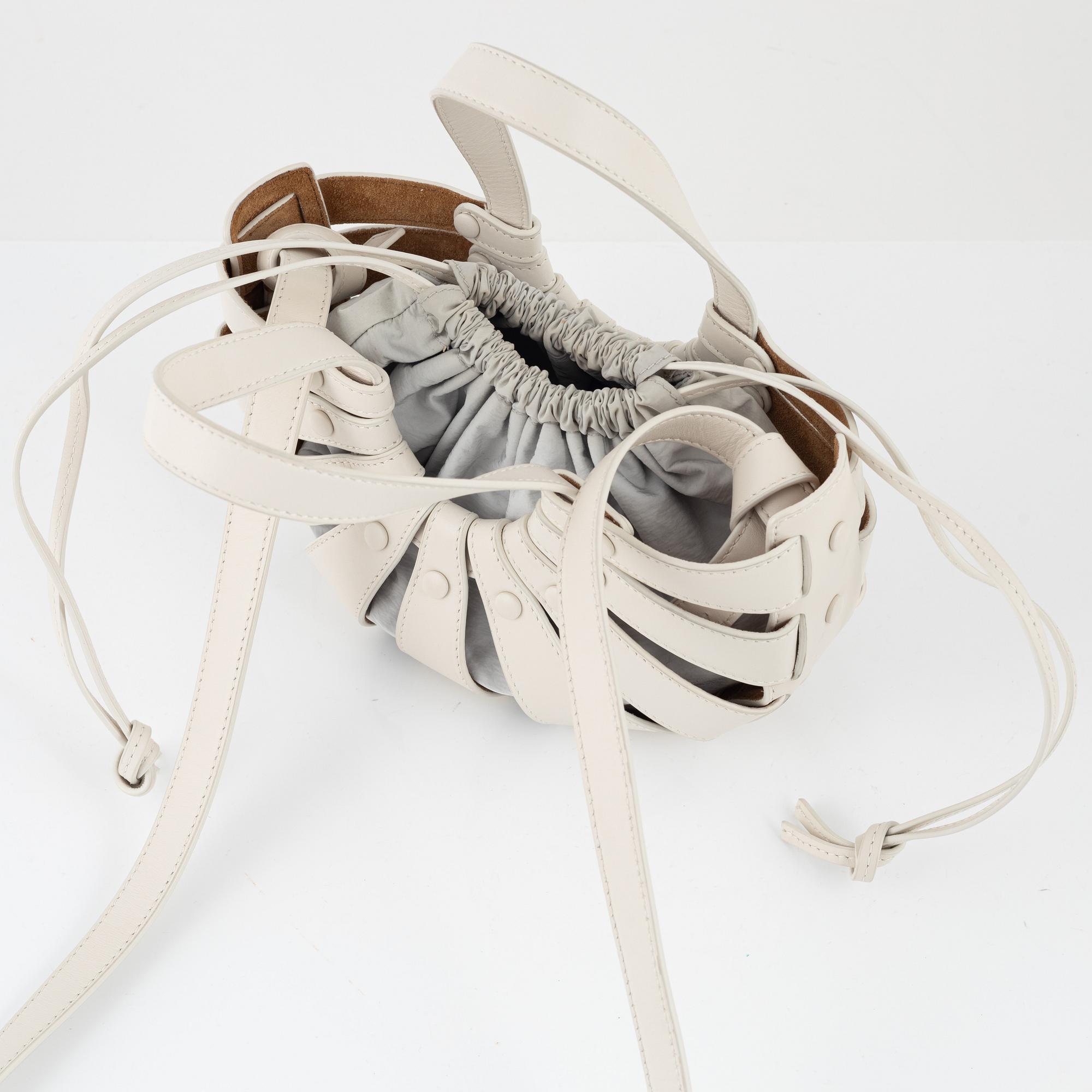Bottega Veneta, bag, "Shell Bag".