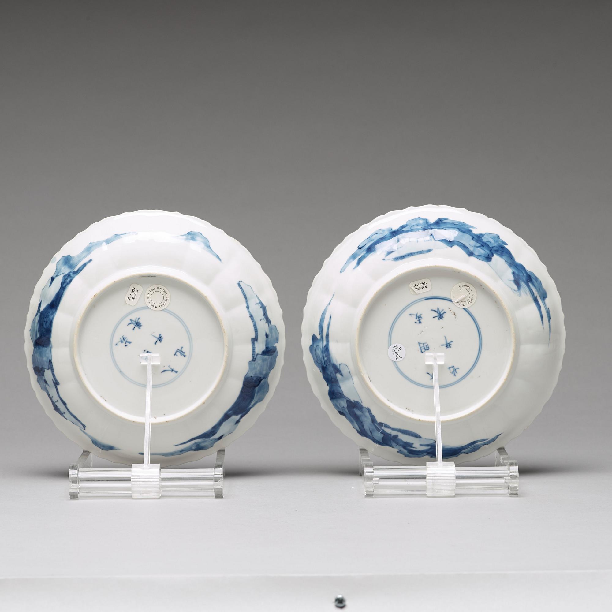 SKÅLFAT, ett par, porslin. Qingdynastin, Kangxi (1662-1722).