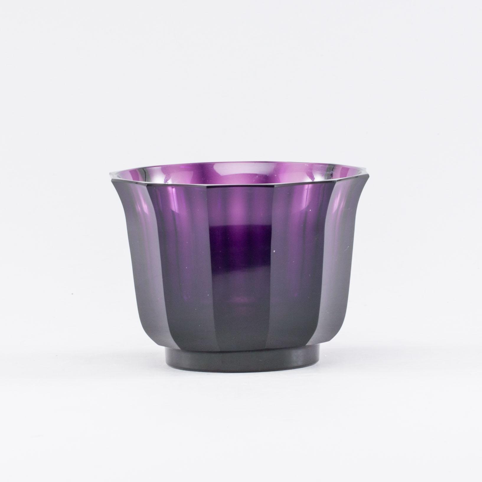 A JOSEF HOFFMAN GLASS BOWL, Wiener Werkstätte Moser Karlsbad.