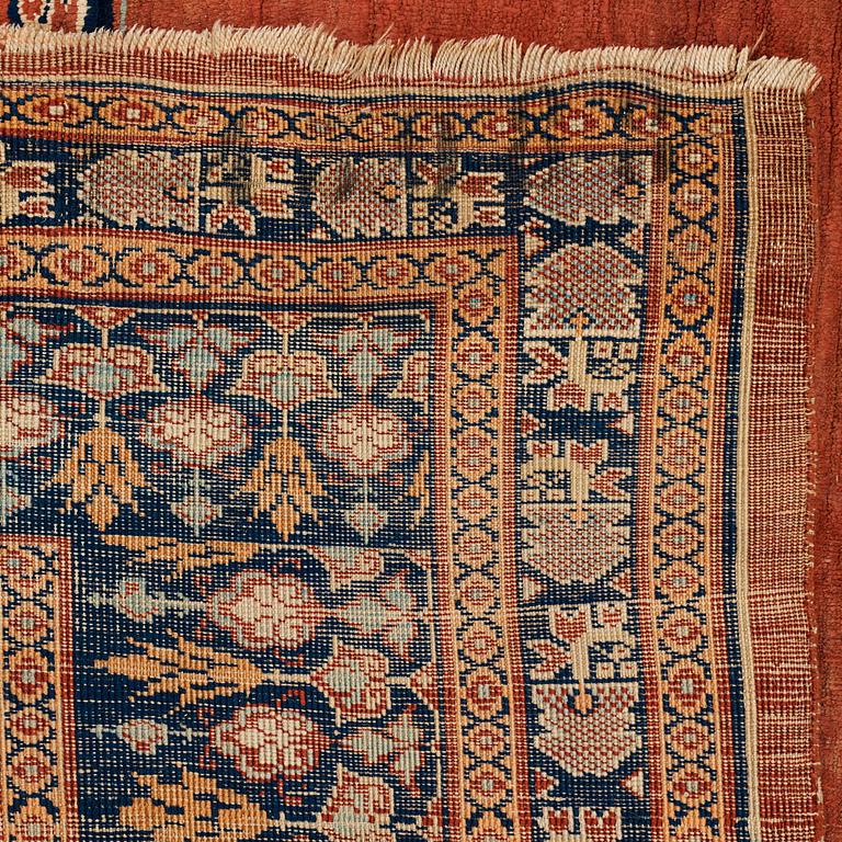 Matto, an antique silk Heriz, ca 166,5-170 cm x 116-120 cm.