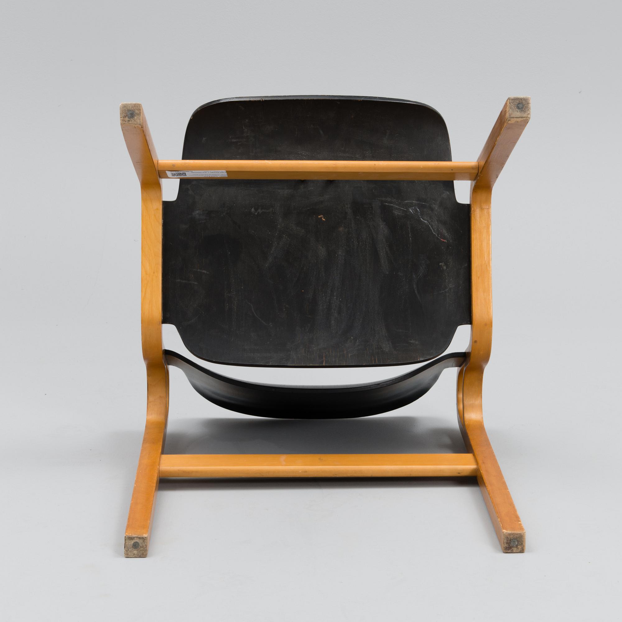 A Wilhelmiina chair from the 1950s.