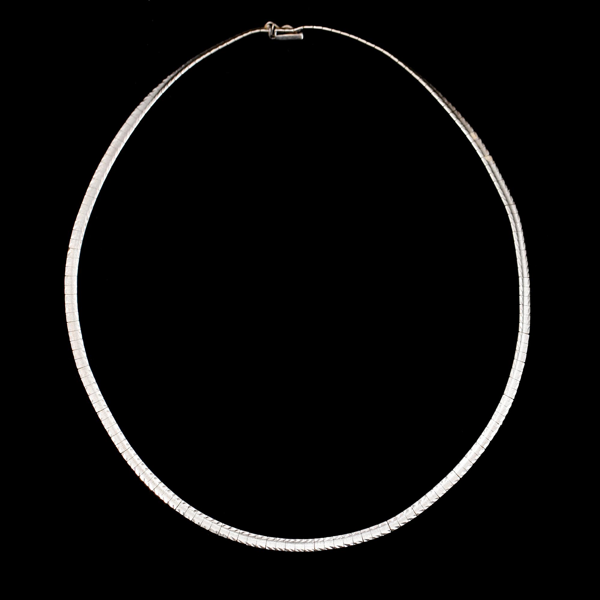 COLLIER, 18K vitguld. Total vikt ca 20 g.