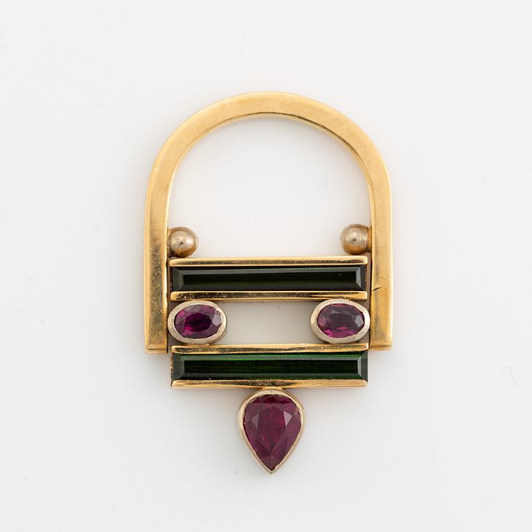 Mats Eskils, an 18K gold ring with tourmaline and rubies, Stockholm 1989.