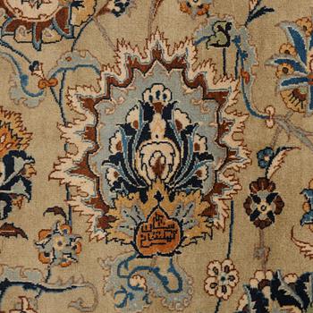 A carpet, Old Kashan, ca 421,4 x 322,5 cm.