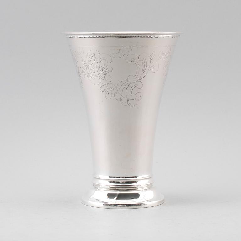 BÄGARE, silver, K Anderson, Stockholm 1939. Vikt ca 362 g.