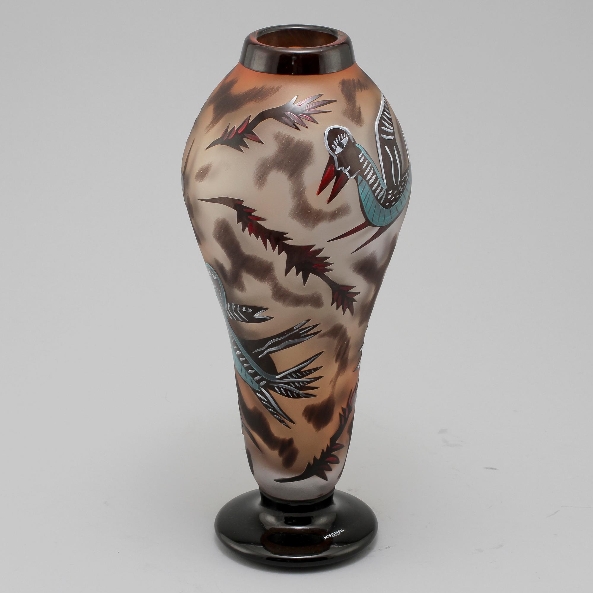 VAS, glas, Ulrica Hydman-Vallien, Kosta Boda Edition, signerad UHV ED 014002/60 och numrerad 15/60.