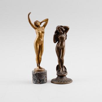 SKULPTURER, 2 st, brons, 1900-talets första hälft.