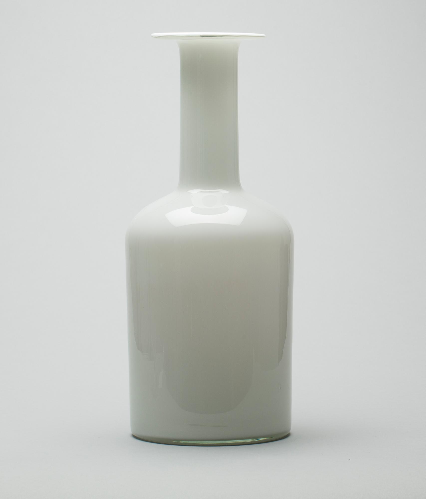 FLASKA, glas, Otto Brauer för Holmegaard. 1900-talets andra hälft.