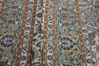 Matta, Keshan, ca. 397 x 300 cm.