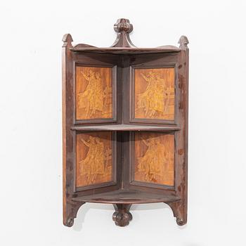 Hörnvägghylla omkring 1900.