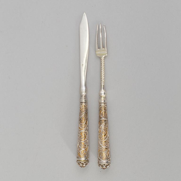 A 17th/18th century traveling cutlery set.