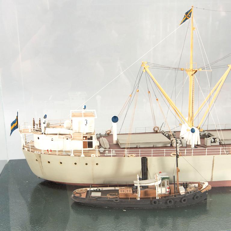 A ship model, M/S Hammaren, launched 1930.