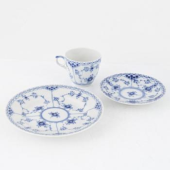 Royal Copenhagen, kaffeservis, 27 delar, porslin, "Musselmalet", Danmark.