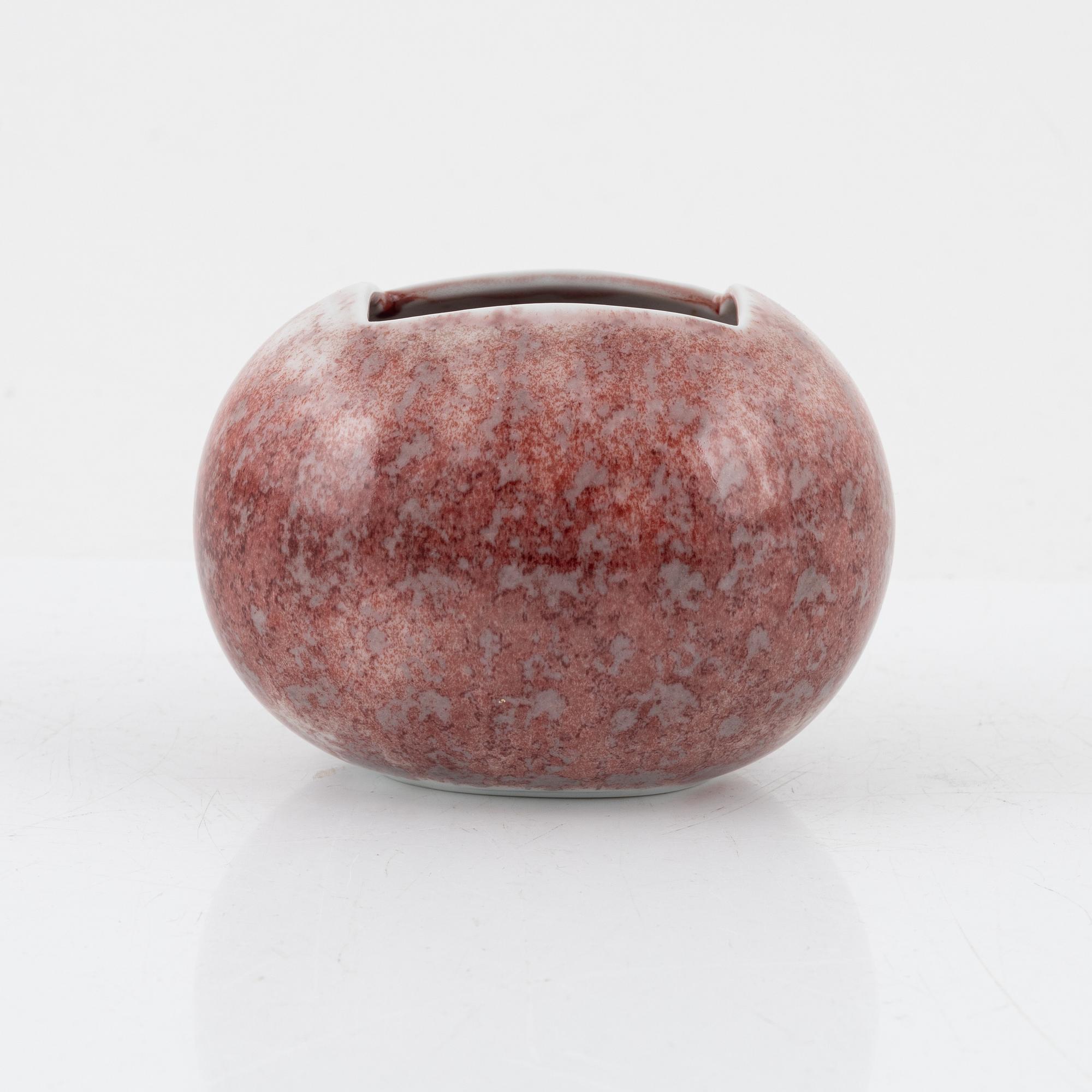 Oiva Toikka, a vase, Rörstrand.