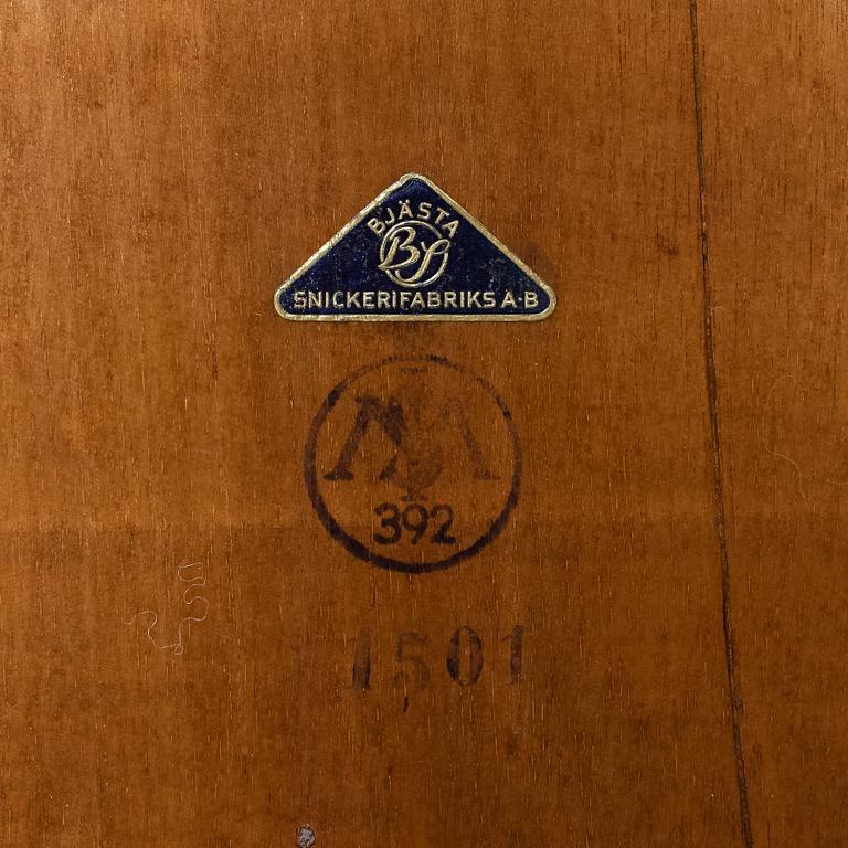 SIDEBOARD, Björsta Snickerifabrik AB, omkring 1900-talets mitt.