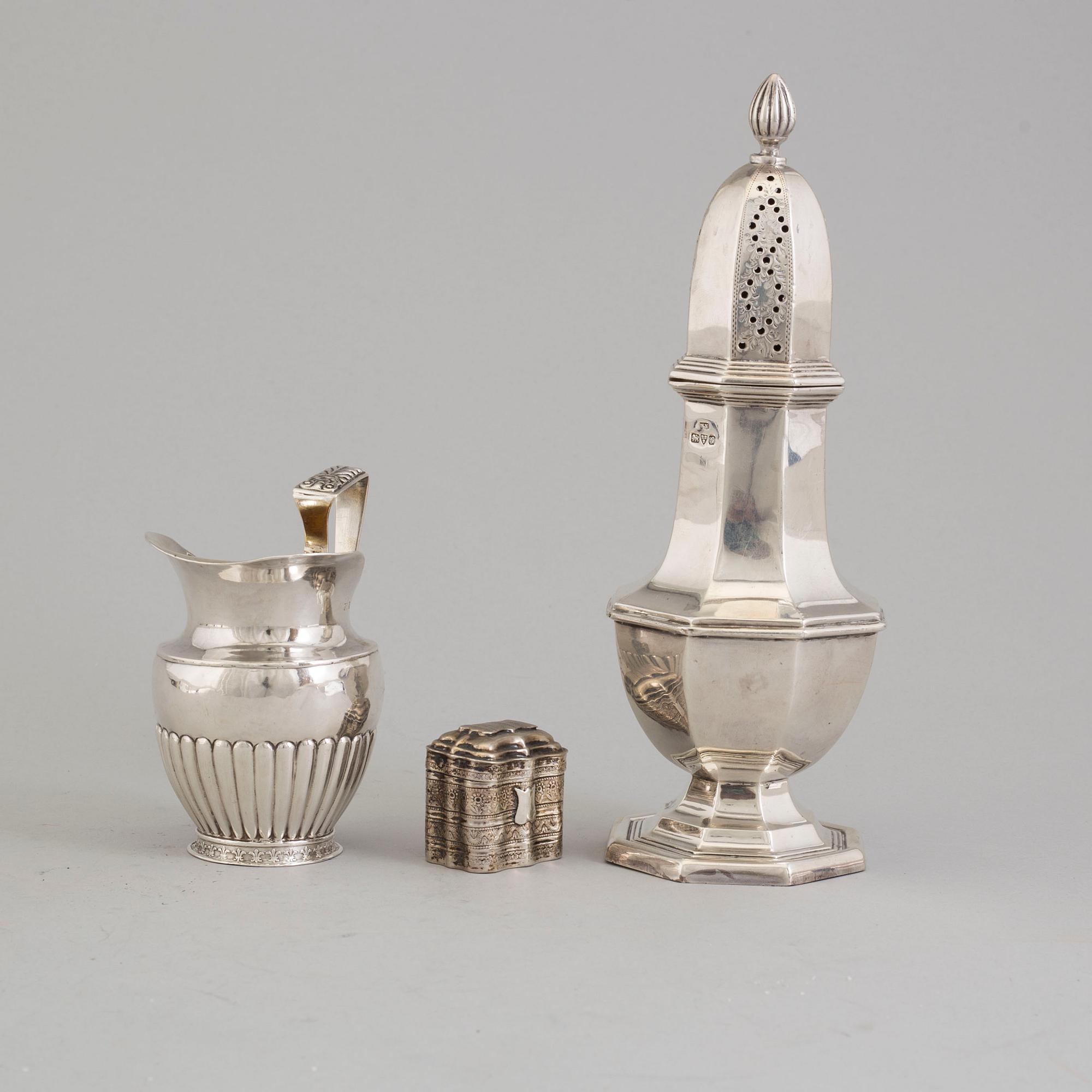 STRÖARE, GRÄDDKANNA, DOSA, silver, 1800-tal och 1900-tal.
