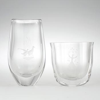 VASER, 2 st, glas, Edvin Öhrström och Sven Palmqvist, Orrefors 1966 och 1967.