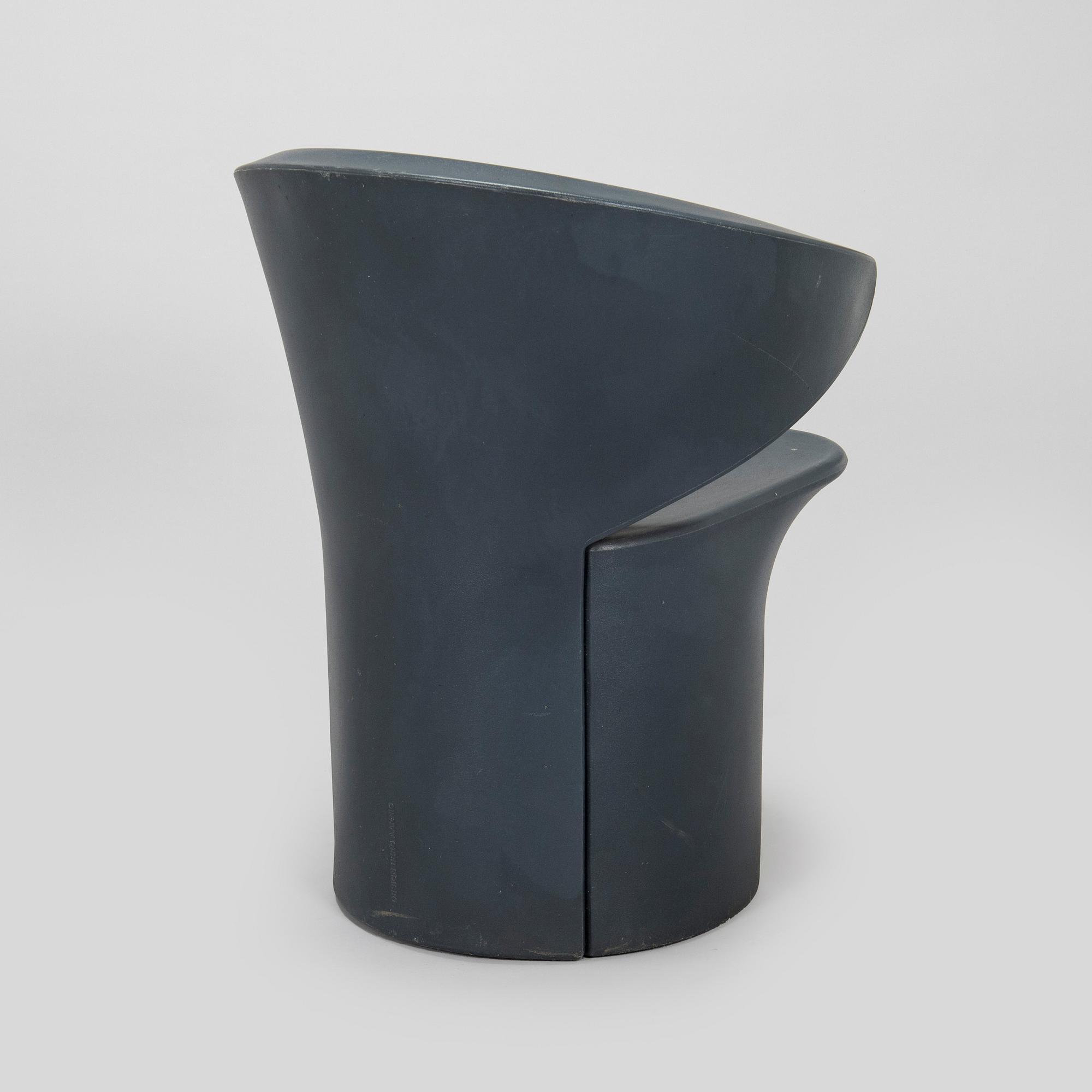 Eero Aarnio, tuoli "Focus" Adelta 2002.