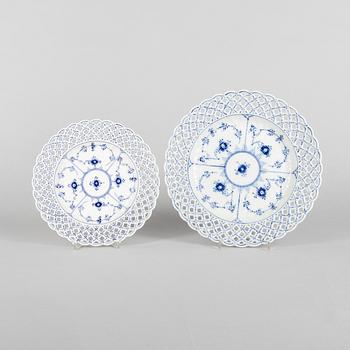 Two 'Blue Fluted Full Lace' pierced porcelain dishes, Royal Copenhagen, model 1098 and 1135, 1898-1923 and 1974-78.