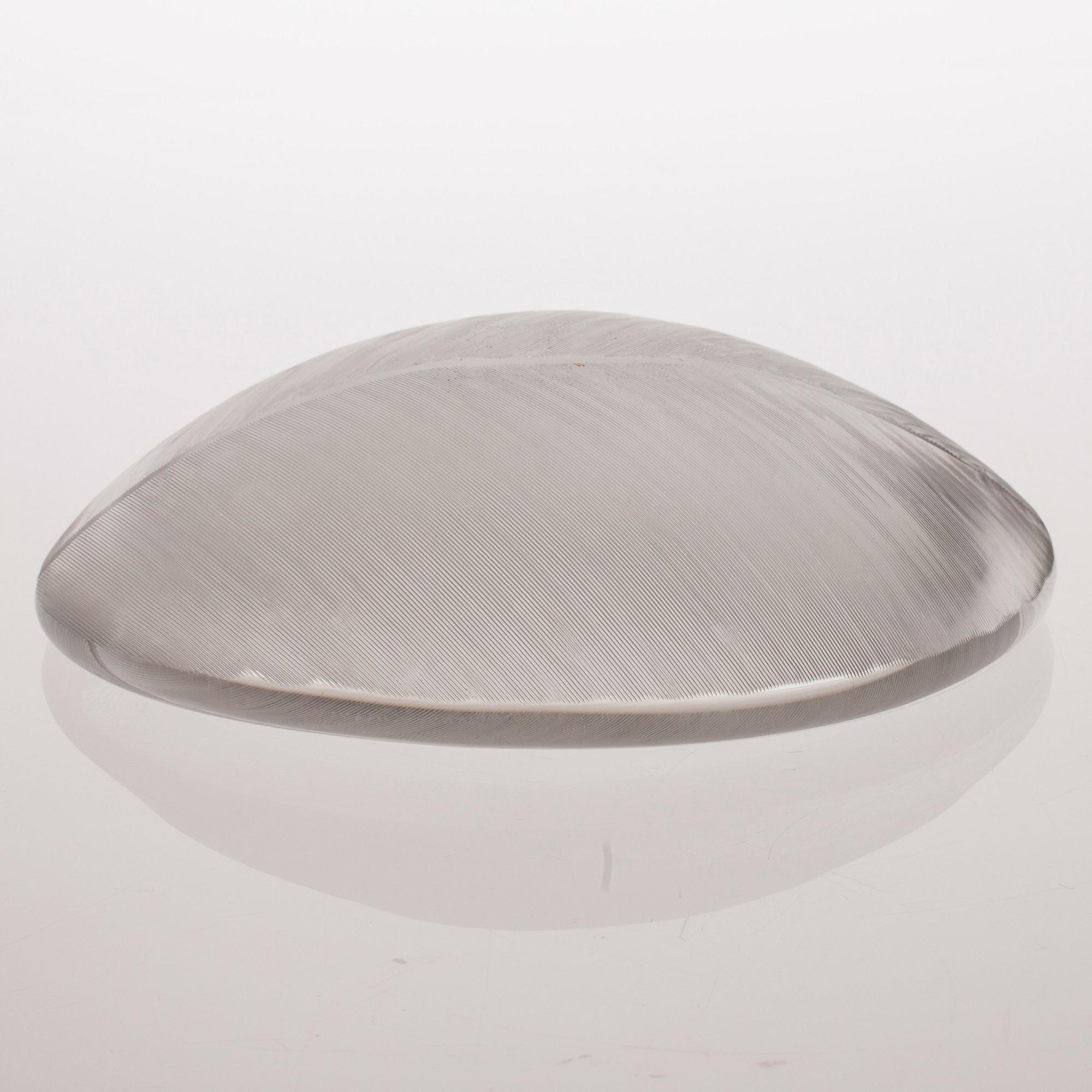 Tapio Wirkkala, A GLASS DISH.