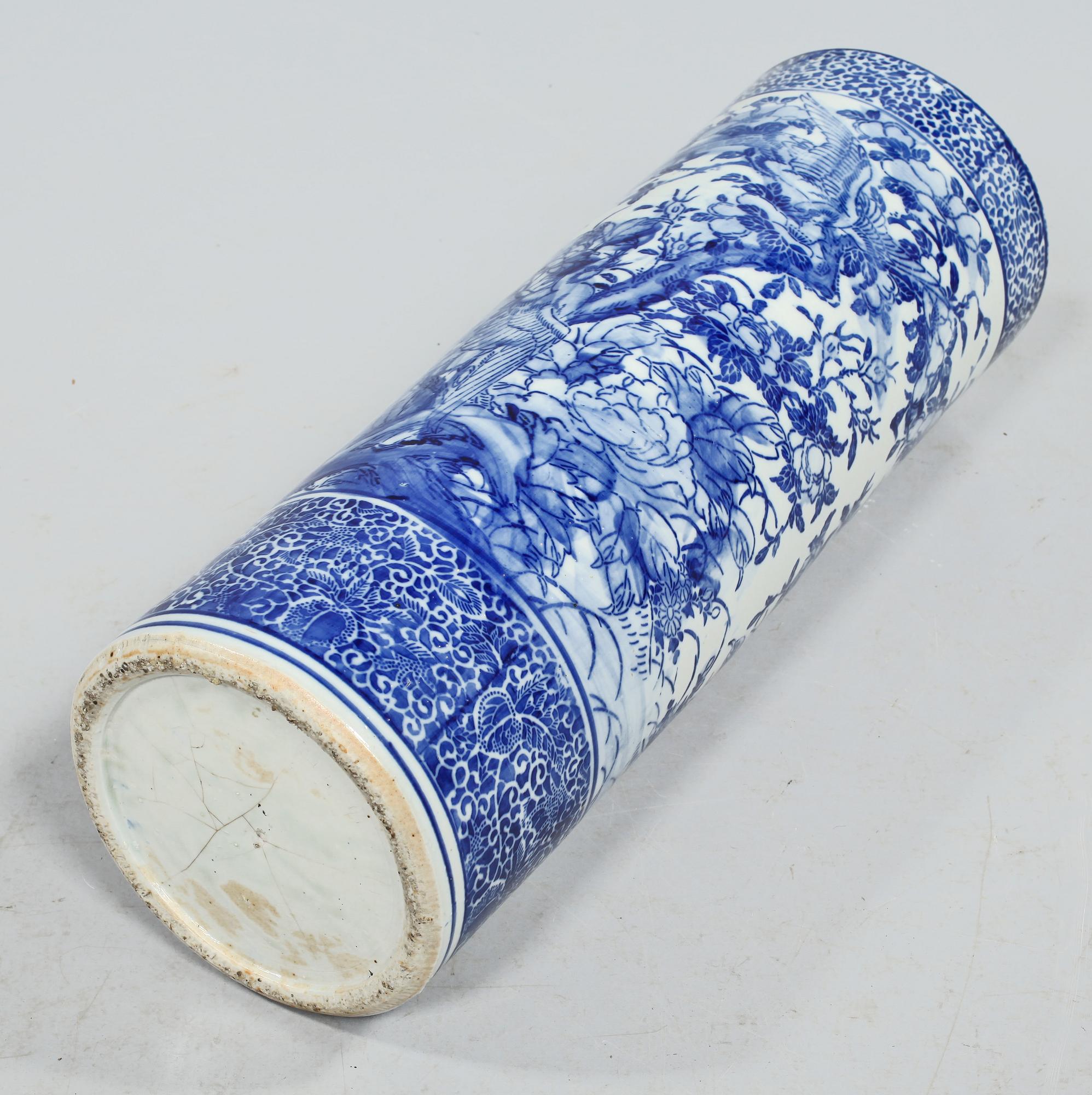 PARAPLYSTÄLL, porslin, Kina, 1900-tal.