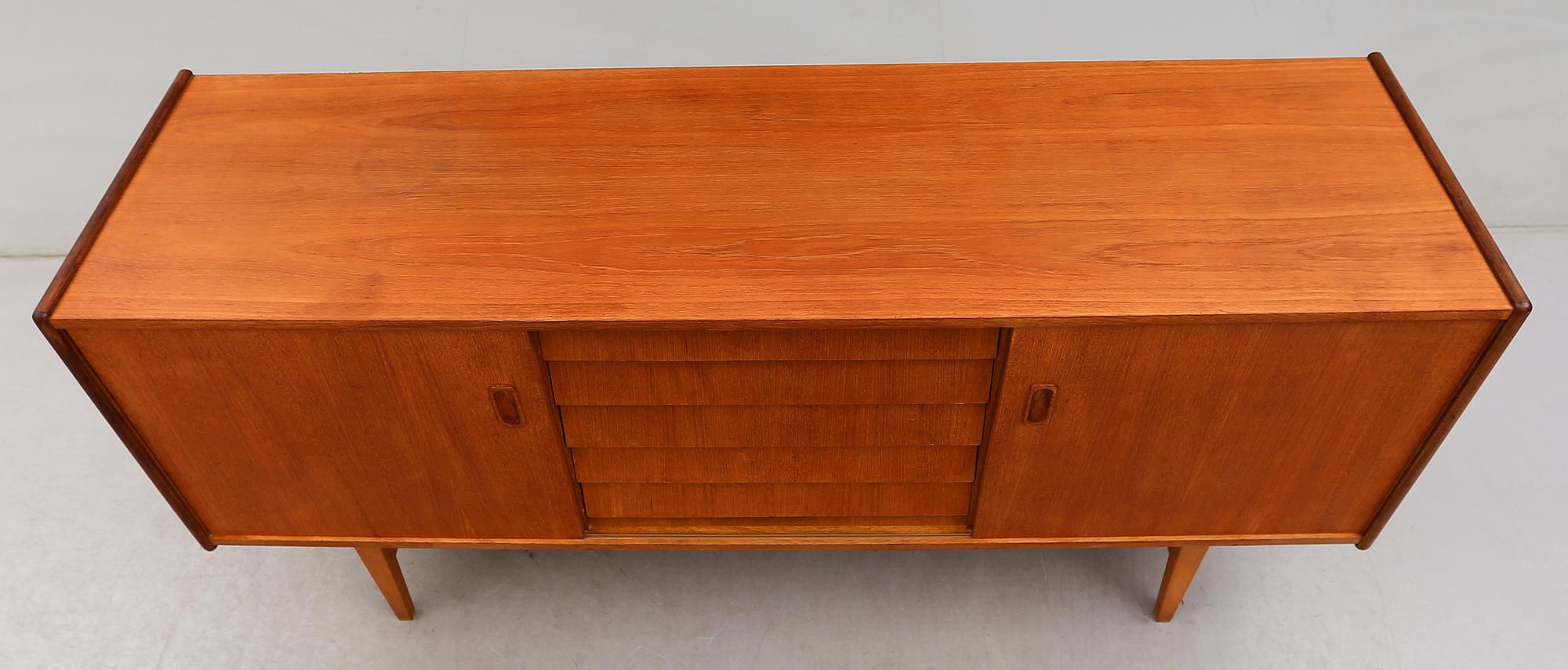 SIDEBOARD, 1900-talets andra hälft.