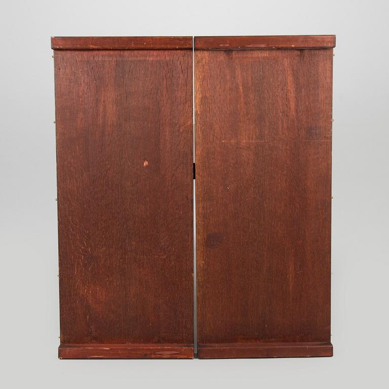 Severin Hansen, mid-20th century dining table, model 180 for Haslev Møbelsnedkeri, Denmark.