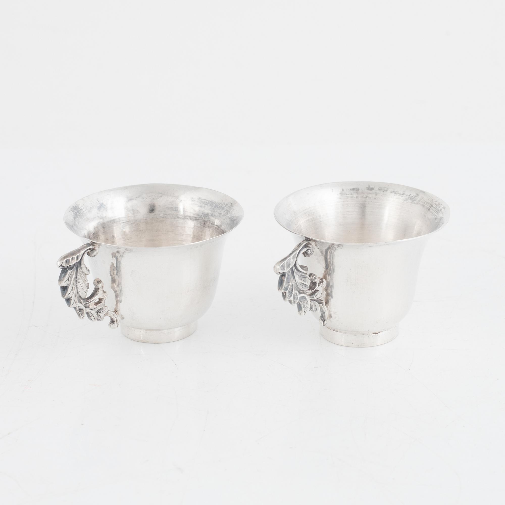 Koppar, ett par, silver, Japan, 1900-talets första hälft.