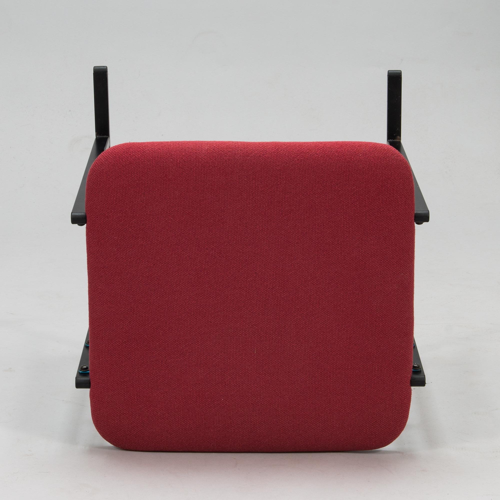A pair of 1980s A500-series Armchairs and an ottoman by Yrjö Kukkapuro, Avarte, Finland.