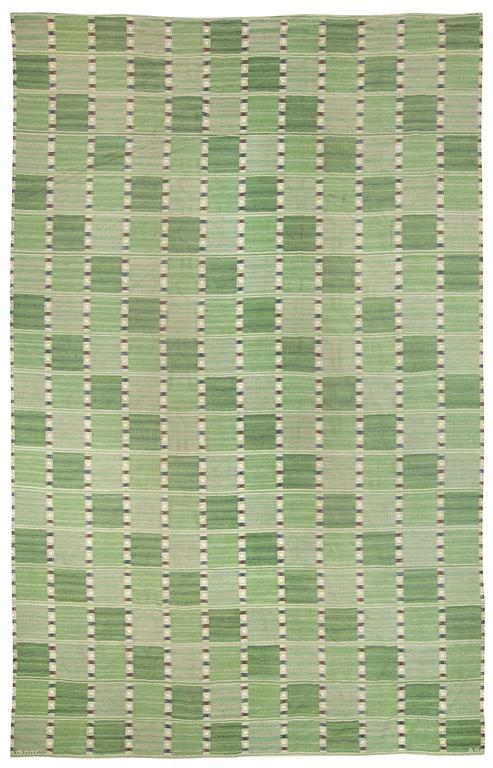 MATTA. "Falurutan, grön". Rölakan (flat weave). 508 x 328 cm. Signed AB MMF BN.