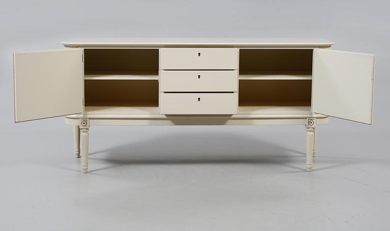 SIDEBOARD, gustaviansk stil, 1900-talets andra hälft.