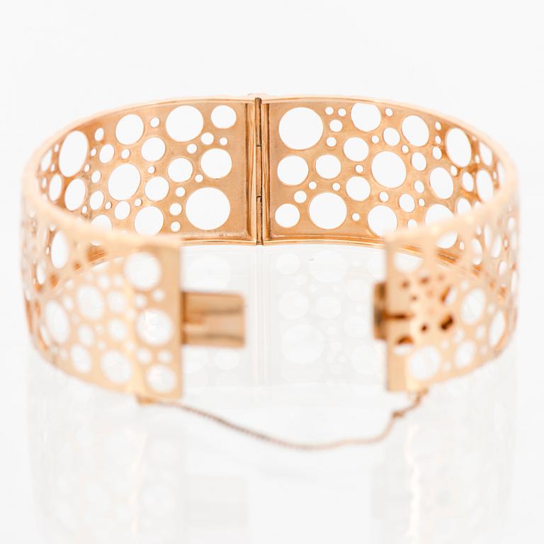 LIISA VITALI BRACELET, 14K gold. Kultakeskus, Helsinki Finland 1972.