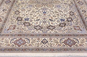 Matta, Nain, äldre, part silk, 364 x 259 cm.